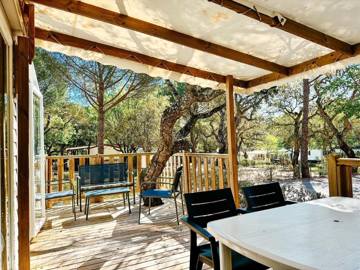 3 Bedroom Chalets Camping Lei Suves - Joycasa Roquebrune-sur Argens Exteriör bild