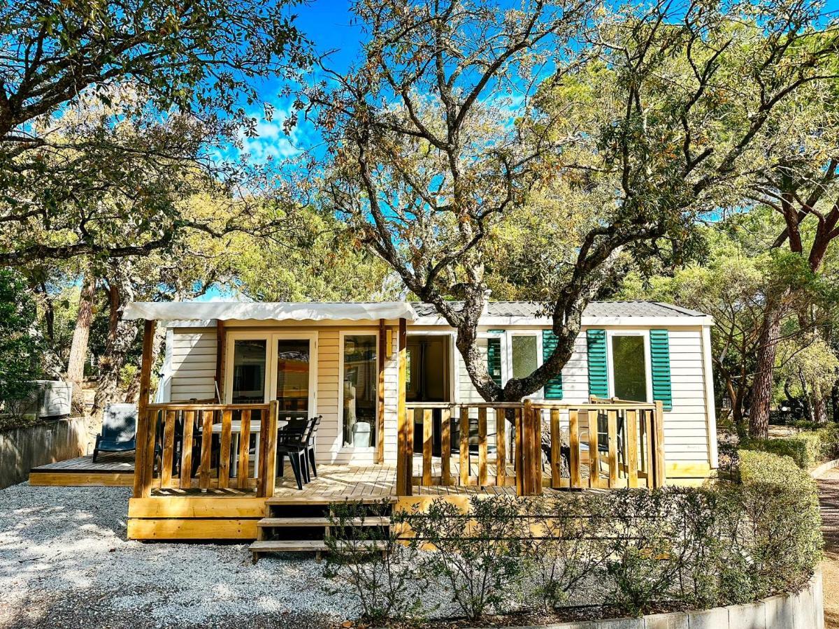 3 Bedroom Chalets Camping Lei Suves - Joycasa Roquebrune-sur Argens Exteriör bild