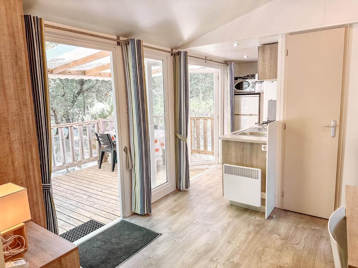 3 Bedroom Chalets Camping Lei Suves - Joycasa Roquebrune-sur Argens Exteriör bild